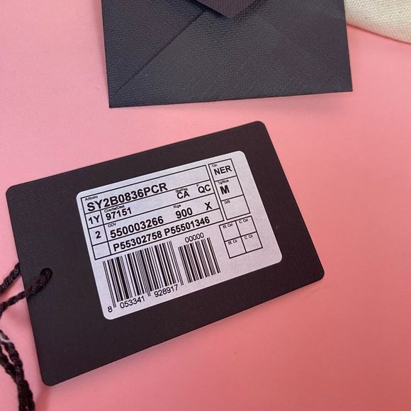 ❌SOLD❌ Valentino Bum Bag LIKE NEW! - Picture 14 of 14